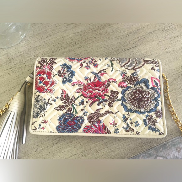 Tory Burch Handbags - Tory Burch Fleming Floral Crossbody purse bag